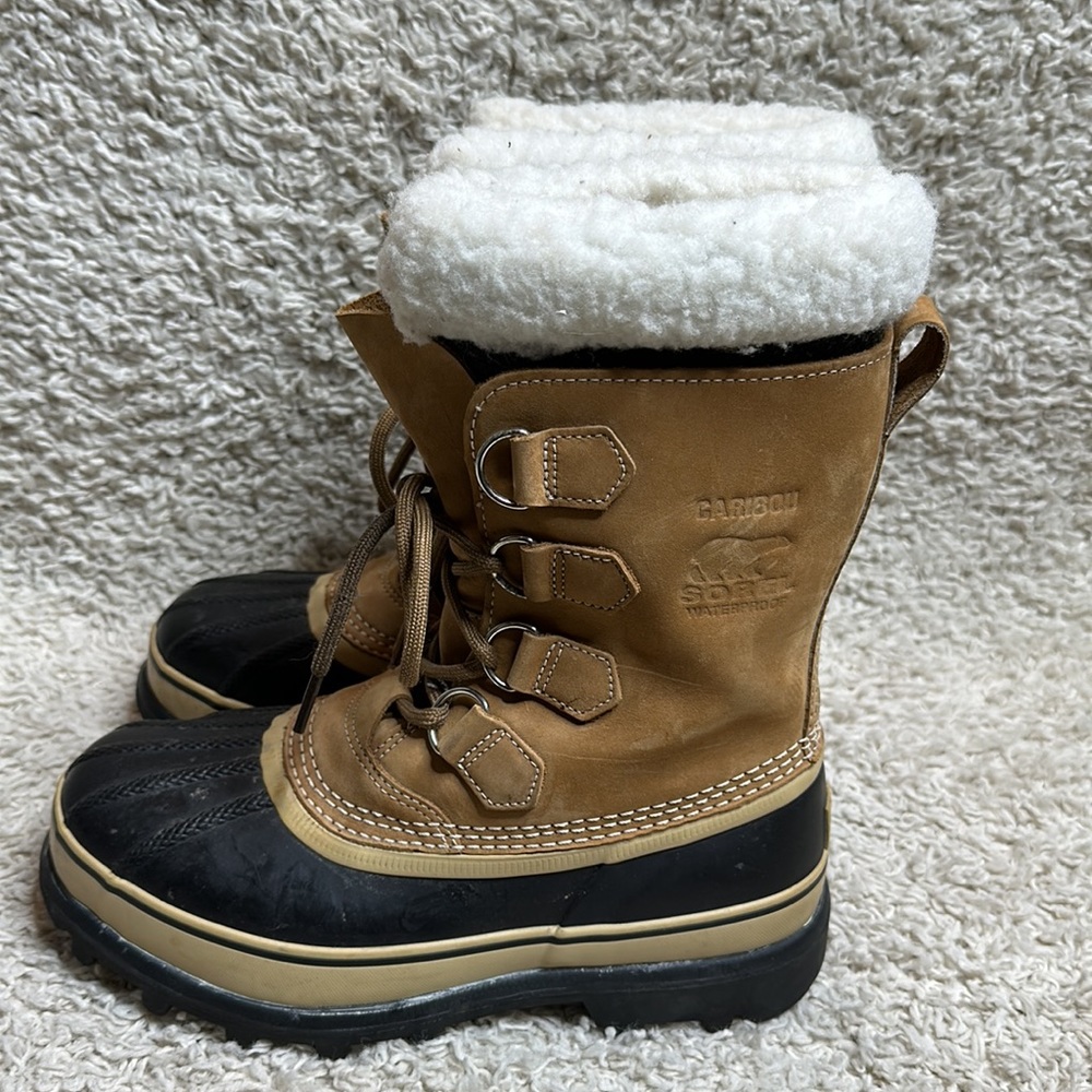Sorel Caribou Winter Boots size 8 - Picture 5 of 9